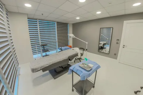 Smile Hair Clinic: Advanced Technology for Modern Hair Restoration